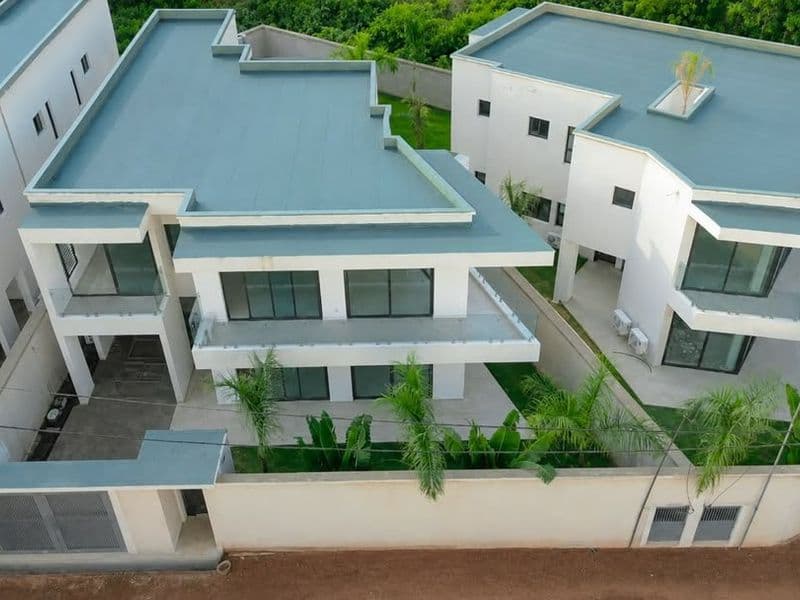 Villa 2 duplex moderne | Yamoussoukro Morofé