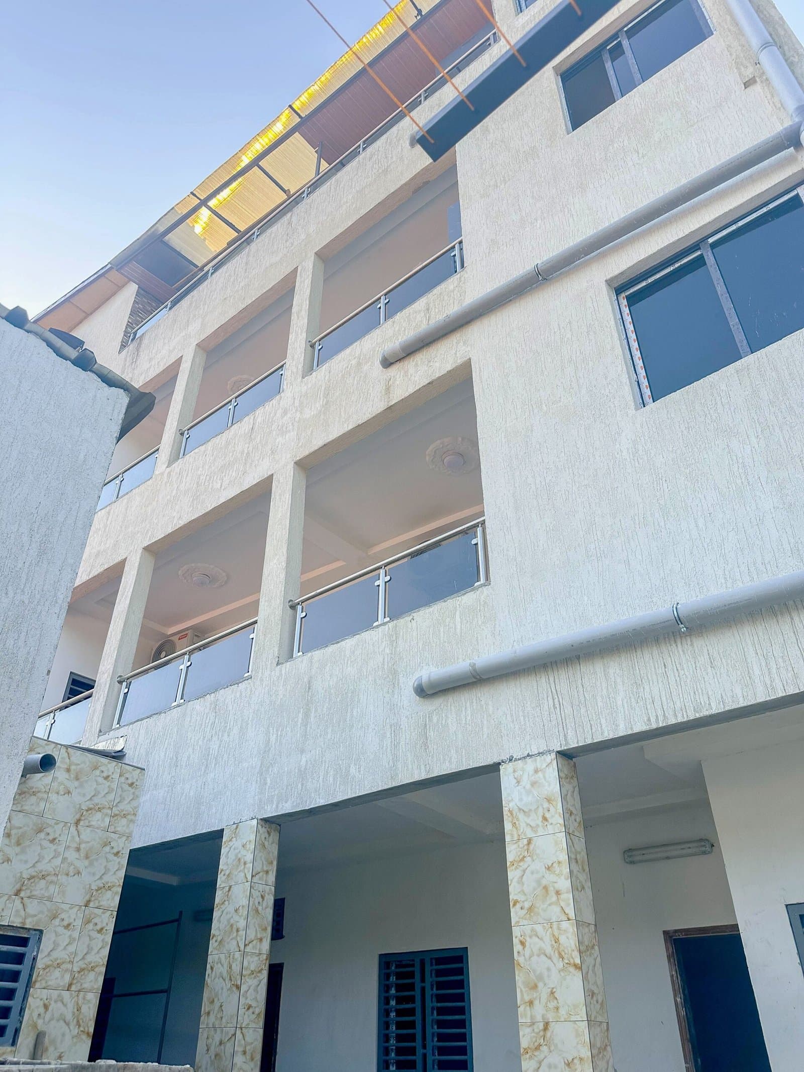 1 Appartement Moderne – Abatta — photo 2