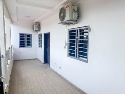 1 Appartement Moderne – Abatta — photo 4